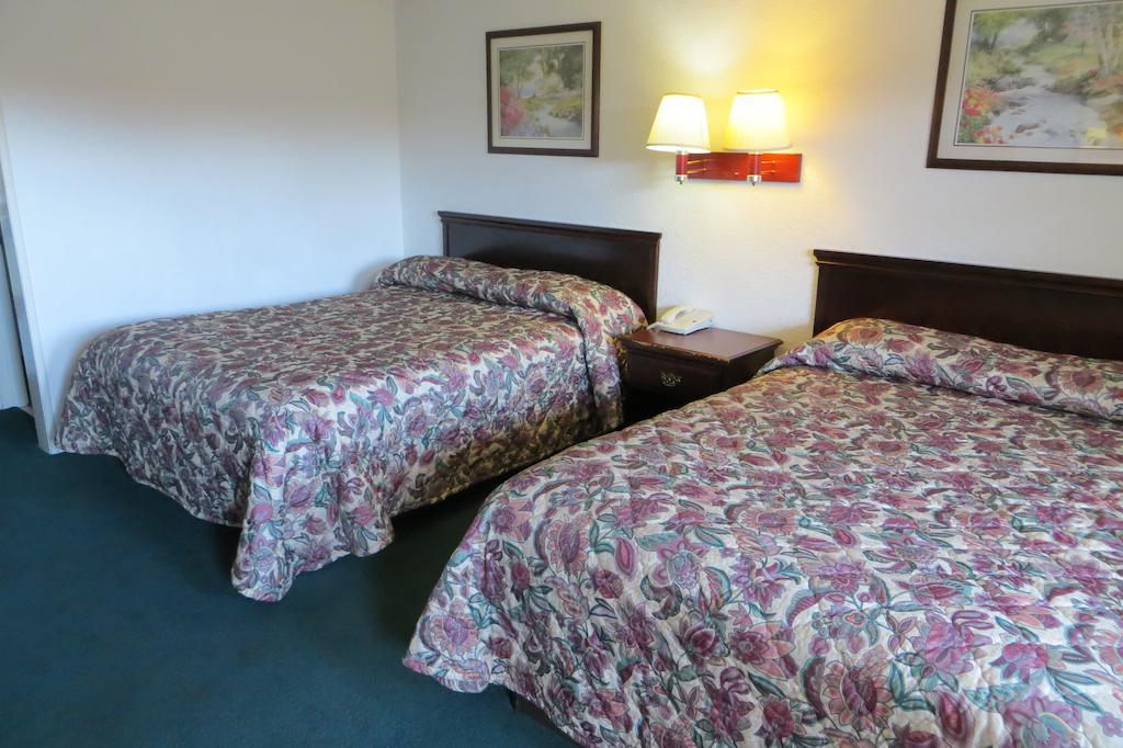 ريدوود، كاليفورنيا Capri Motel الغرفة الصورة
