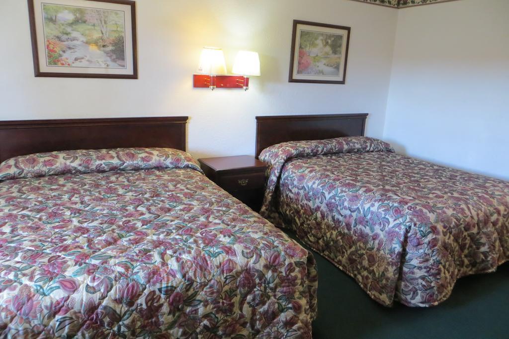 ريدوود، كاليفورنيا Capri Motel الغرفة الصورة